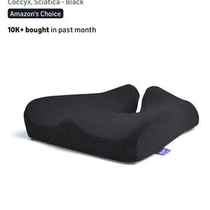 Black Memory Foam Seat Cushion NEW list for $ 62 on Amazon